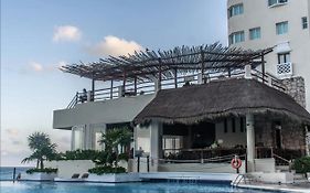 Cancun Beach&Sunrise